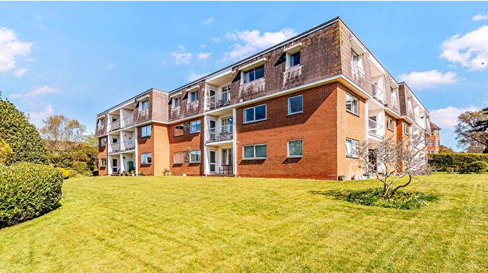 2 Bedroom Flat For Sale In Woodbury Court, Cranford Avenue, Exmouth, EX8