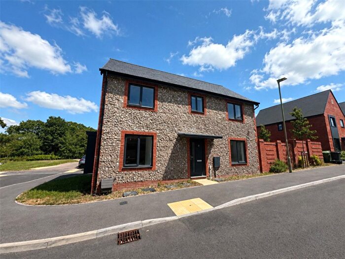 4 Bedroom Detached House To Rent In Flagpond Road, Whiteley, Fareham, Hampshire, PO15