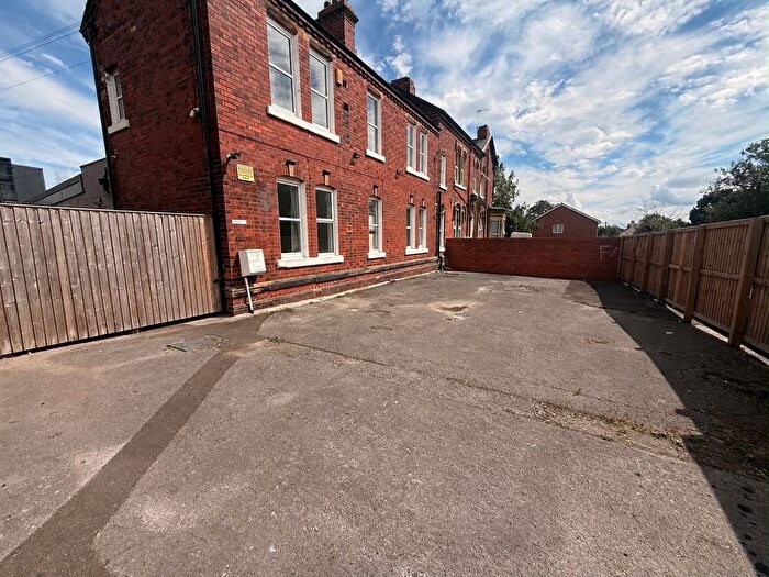 3 Bedroom Bungalow To Rent In Regent Street, Wakefield, WF1