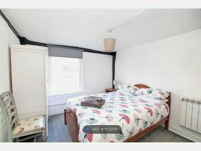 2 Bedroom Semi-Detached House To Rent In High Street, Robertsbridge, TN32