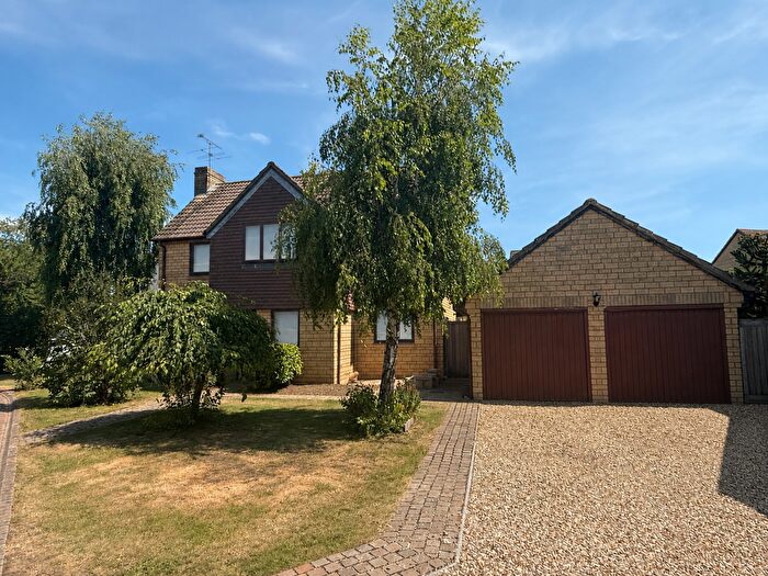 4 Bedroom Detached House For Sale In Rawlings Close, South Marston, Swindon, SN3