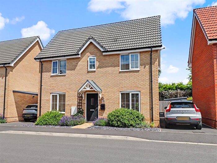 3 Bedroom Detached House For Sale In Coller Road, Norwich, NR6