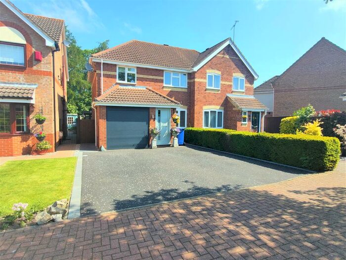 3 Bedroom House To Rent In Calthorpe Close, Bury St. Edmunds, IP32