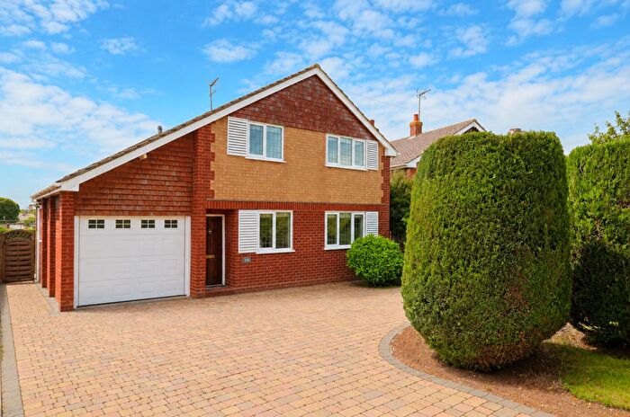 3 Bedroom Detached House For Sale In Sandway Road, Wrexham, LL11