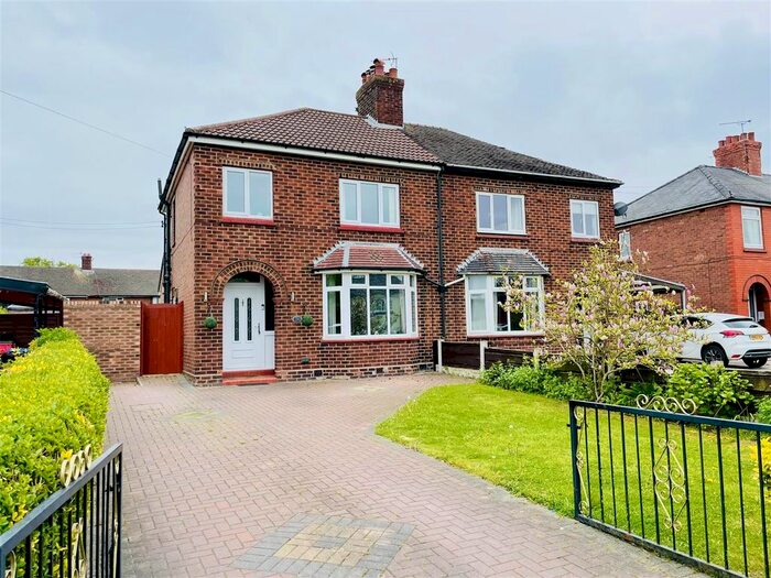 3 Bedroom SemiDetached House For Sale In Runcorn Road, Barnton