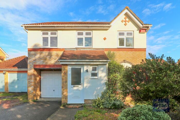 4 Bedroom Detached House To Rent In Chestnut Lane, Ashford, TN23