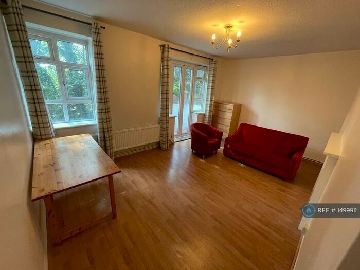 4 Bedroom Flat To Rent In Macklin House, London, SE23