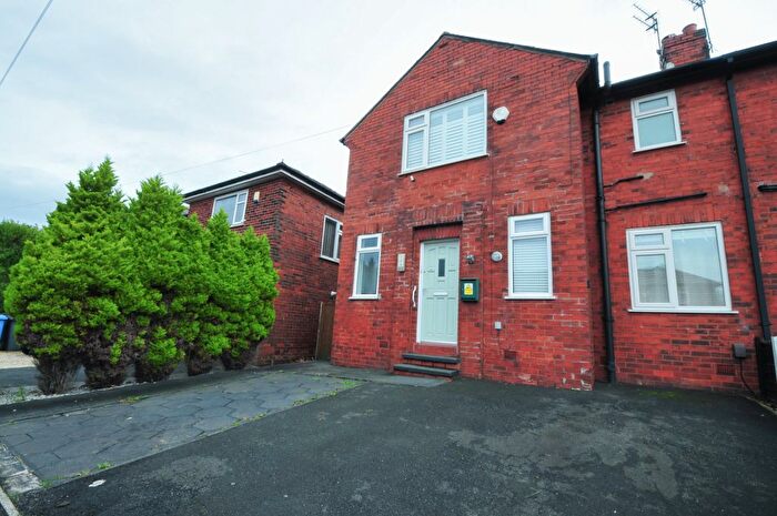 3 Bedroom Town House To Rent In Bed House – Dorchester Road, Swinton, M27