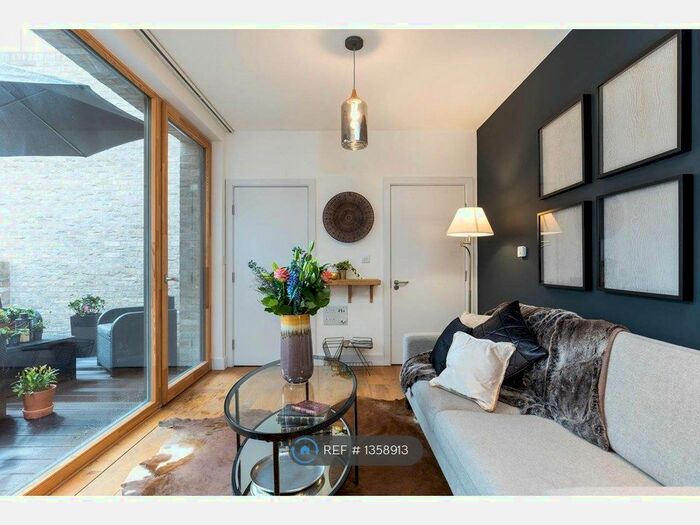 2 Bedroom Flat To Rent In Shalfleet Drive, London, W10