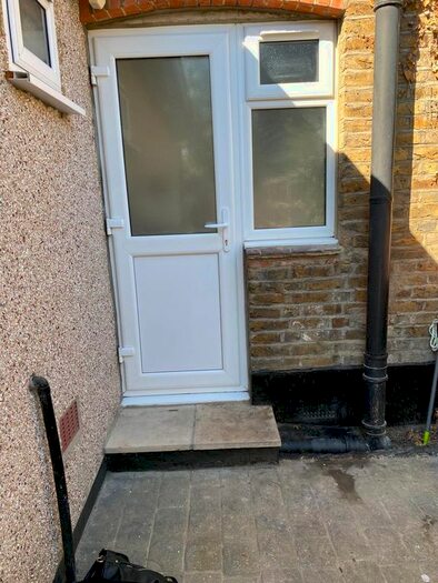 Studio To Rent In Craigdale Road, Romford, RM11