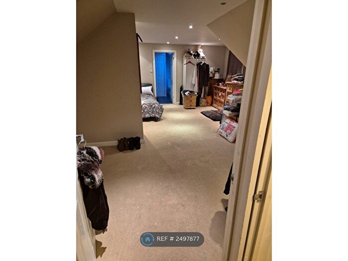 5 Bedroom Bungalow To Rent In Lawn Lane, Hemel Hempstead, HP3
