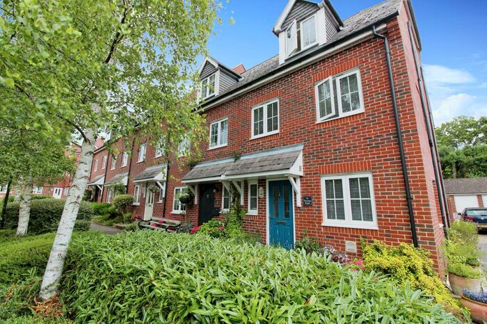 3 Bedroom House For Sale In Toronto Road, Petworth, West Sussex, GU28