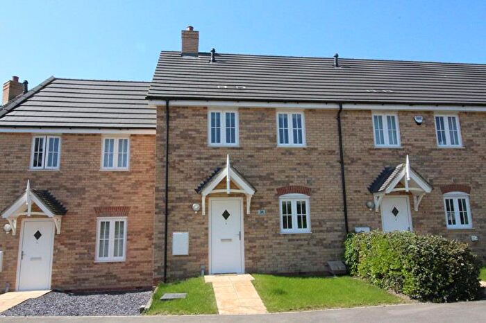 3 Bedroom Terraced House To Rent In Markham Rise, Bedford, MK41