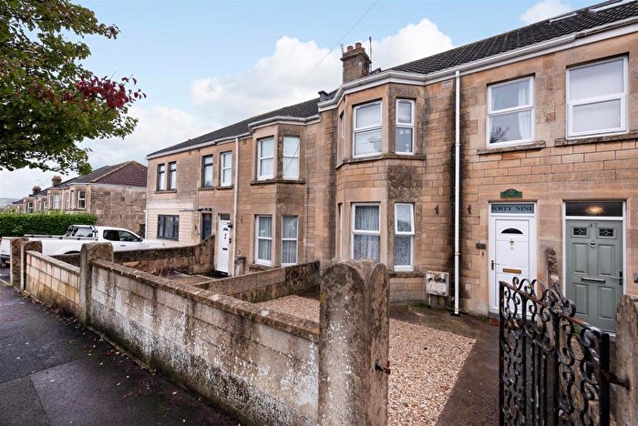 4 Bedroom Terraced House To Rent In Southdown Road, Bath, BA2