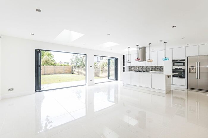 5 Bedroom Semi-Detached House To Rent In Clarence Avenue, New Malden, KT3