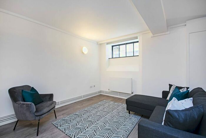 Studio To Rent In Tyssen Street, Dalston, London, E8