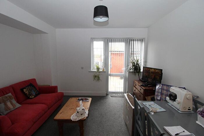 1 Bedroom Duplex To Rent In East Terrace, Walton-on-the-Naze, CO14