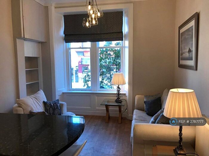 2 Bedroom Flat To Rent In Dudley Drive, Glasgow, G12