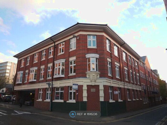 2 Bedroom Flat To Rent In Minster Court, Leicester, LE1