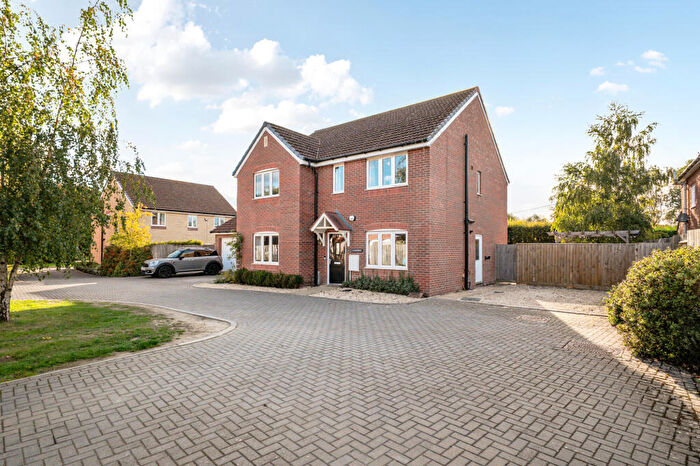 5 Bedroom Detached House For Sale In Bourne Way, Burbage, SN8