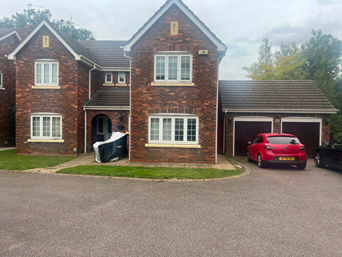 8 Bedroom Detached House To Rent In Highgrove, Coventry, CV4