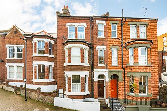 1 Bedroom Flat For Sale In Brayburne Avenue, Clapham, SW4