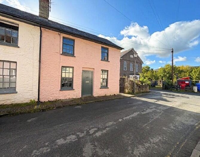 2 Bedroom End Of Terrace House For Sale In Bridge Street, Crickhowell, Powys., NP8