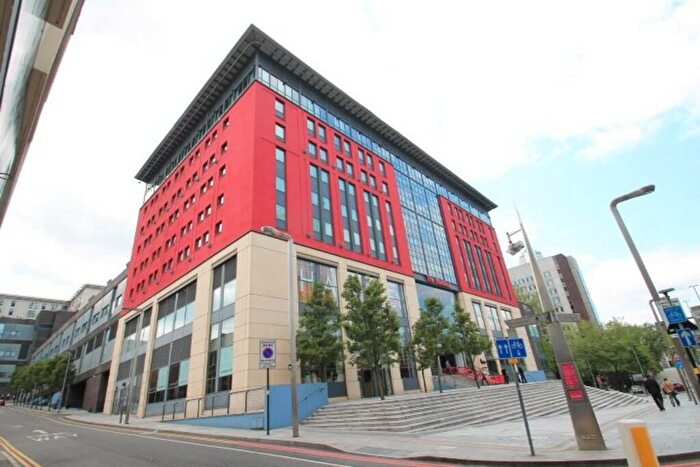 3 Bedroom Flat To Rent In Royal Arch Apartments, Wharfside Street, City Centre, Birmingham, B1