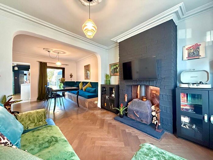 2 Bedroom End Of Terrace House For Sale In Union Street, Old Town, Swindon, SN1