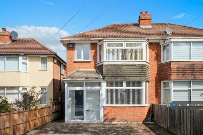 3 Bedroom Semi-Detached House To Rent In Whitecroft Road, Birmingham, B26