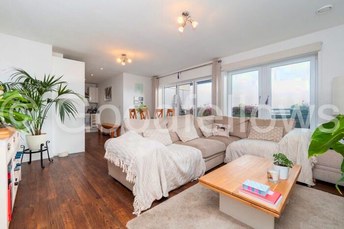 2 Bedroom Flat To Rent In London Road, Wallington SM6