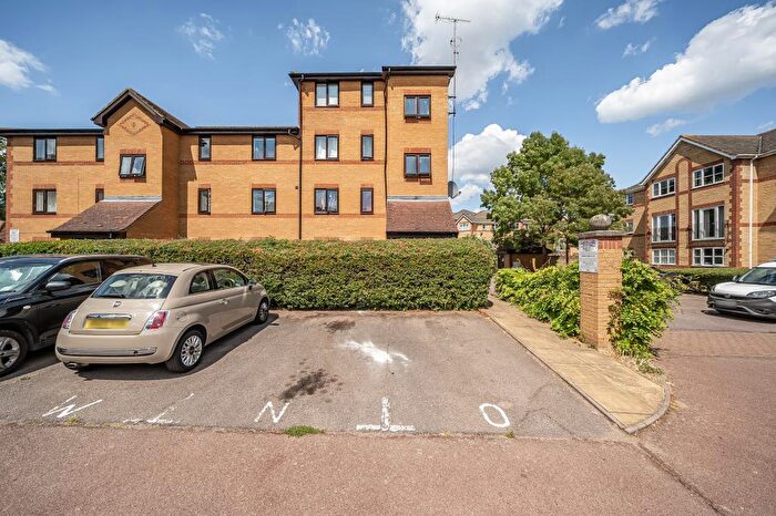 1 Bedroom Maisonette For Sale In Kingston Upon Thames, Surrey, KT1