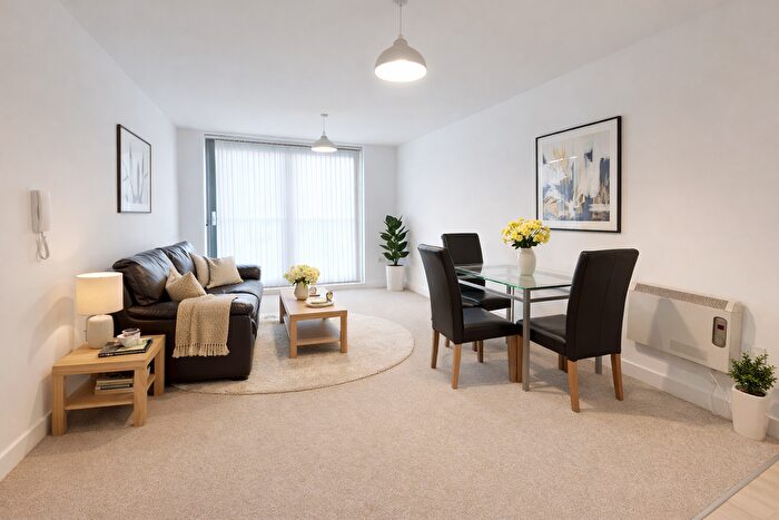 1 Bedroom Flat For Sale In Salford Approach, Barnfield House, M3
