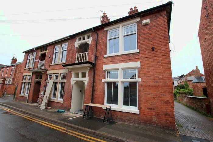 1 Bedroom Flat To Rent In Alfred Street, Rushden, NN10