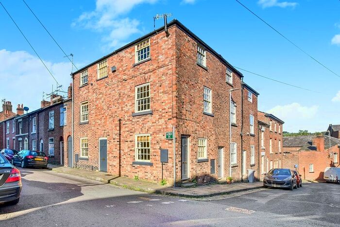 2 Bedroom Terraced House To Rent In Lord Street, Macclesfield, Cheshire, SK11