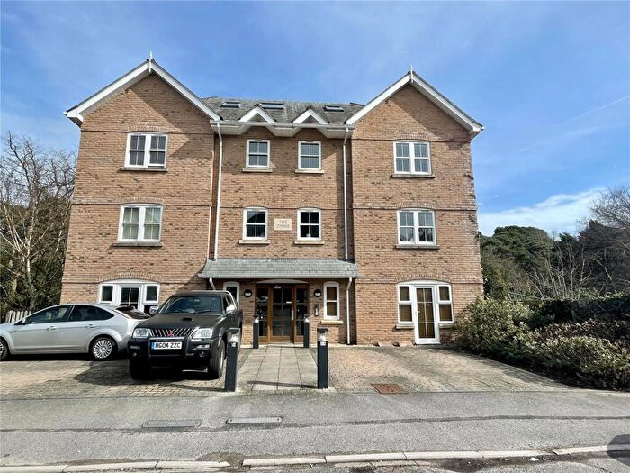 2 Bedroom Apartment To Rent In Studland Road, Bournemouth, BH4