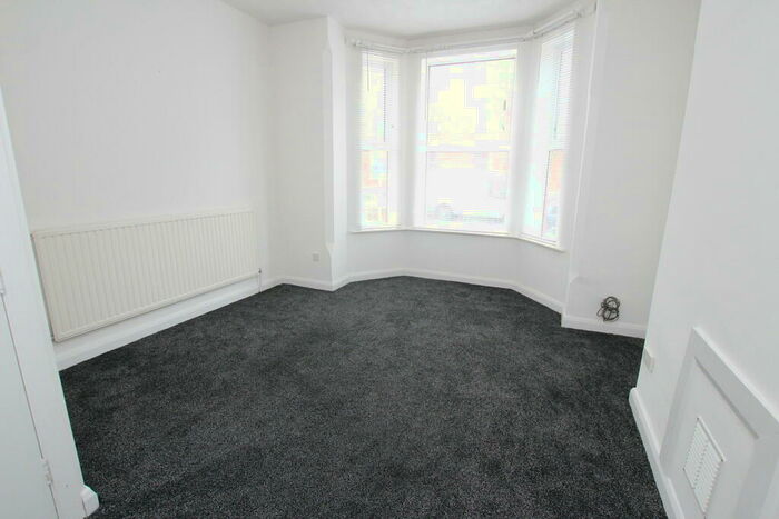 1 Bedroom Flat To Rent In Hope Drive, The Park, Nottingham, NG7
