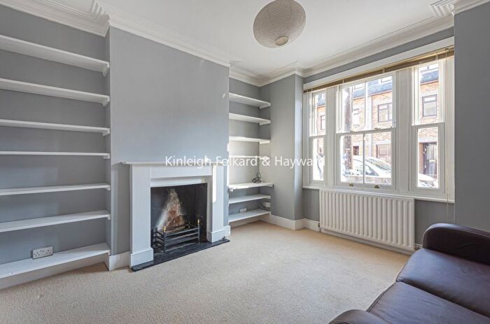 1 Bedroom Flat To Rent In Thorparch Road, Vauxhall, London, SW8