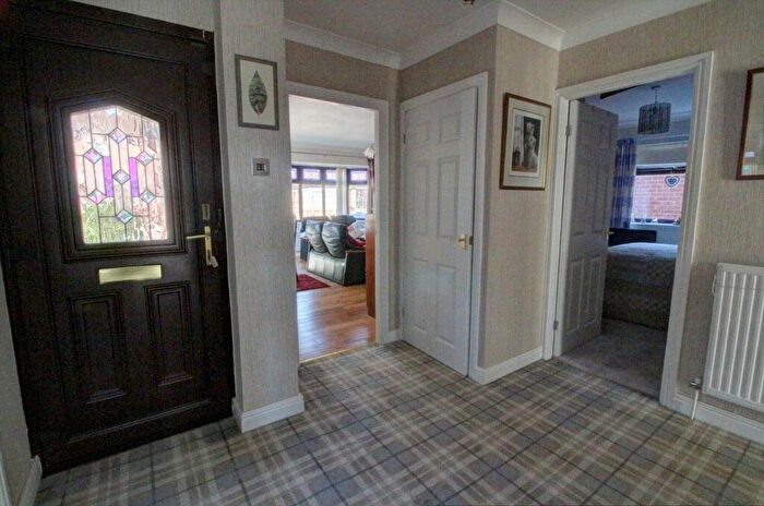 3 Bedroom Bungalow For Sale In Garbutt Close, Preston, Hull, HU12