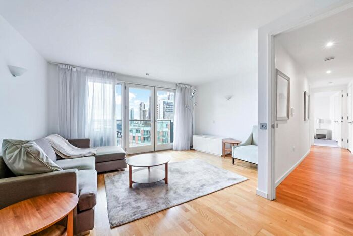 2 Bedroom Apartment To Rent In New Providence Wharf, London, E14