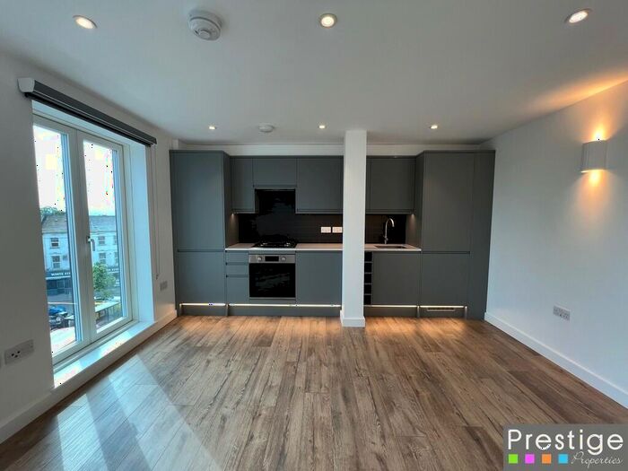 1 Bedroom Apartment To Rent In Brent Street, London, NW4