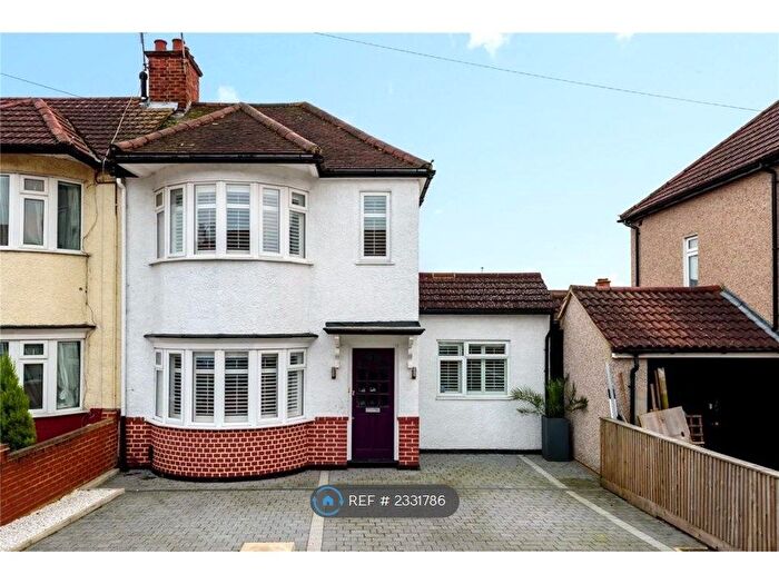 4 Bedroom End Of Terrace House To Rent In Brixham Crescent, Ruislip, HA4