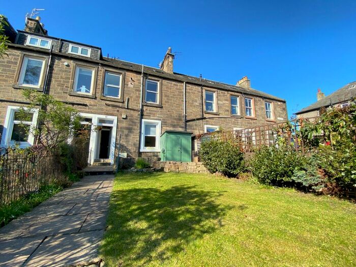 2 Bedroom Flat To Rent In Hawthornbank Terrace, Trinity, Edinburgh, EH6