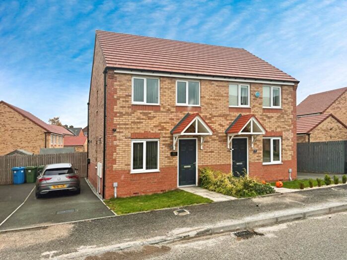 3 Bedroom Semi Detached House For Sale In Fulwood Place, Bircotes, Doncaster, DN11