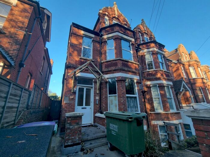 2 Bedroom Flat To Rent In Broadmead Road, Folkestone, CT19