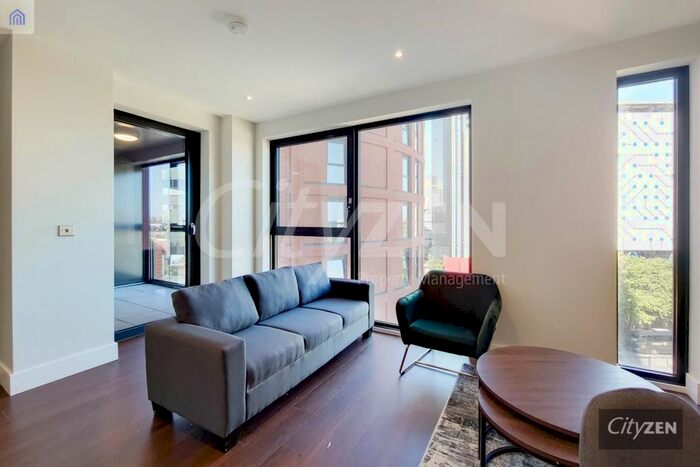 1 Bedroom Flat To Rent In Avalon Point, Silvocea Way, London, E14