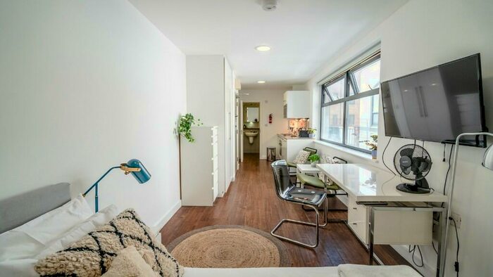 1 Bedroom Apartment To Rent In Albany Street, London, NW1