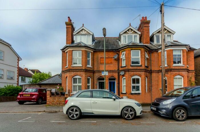 1 Bedroom Flat To Rent In Victoria Road, Guildford, GU1