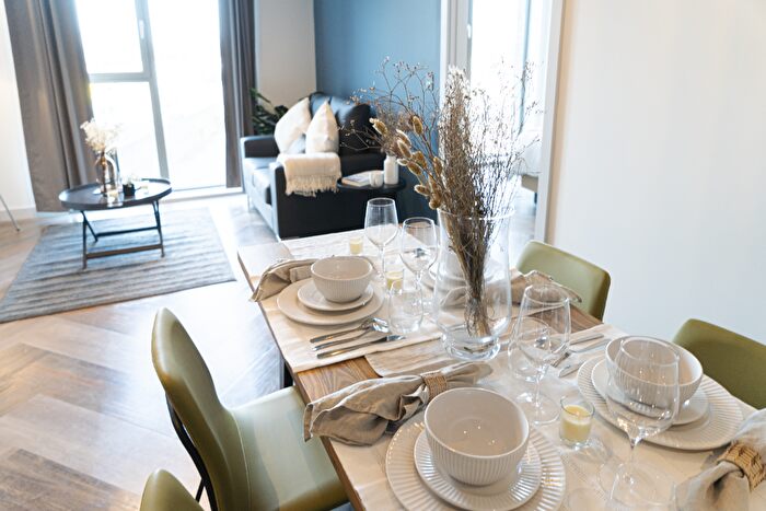 2 Bedroom Apartment To Rent In Ancoats Gardens, Bendix Street, Manchester, Greater Manchester, M4