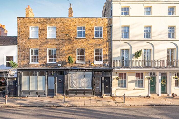 2 Bedroom Apartment For Sale In High Street, Eton, SL4